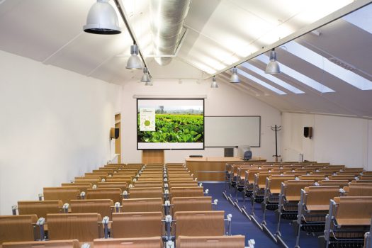 Máy chiếu Panasonic PT-RZ575 rz570 lifestyle classroom low 1474445459.3564