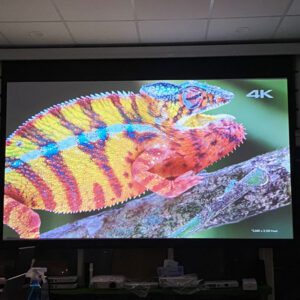 Máy chiếu cũ BenQ W1070 Plus FullHD lướt 26 giờ Máy chiếu benq 1070-plus