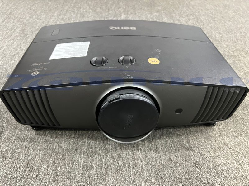 BenQ W2700