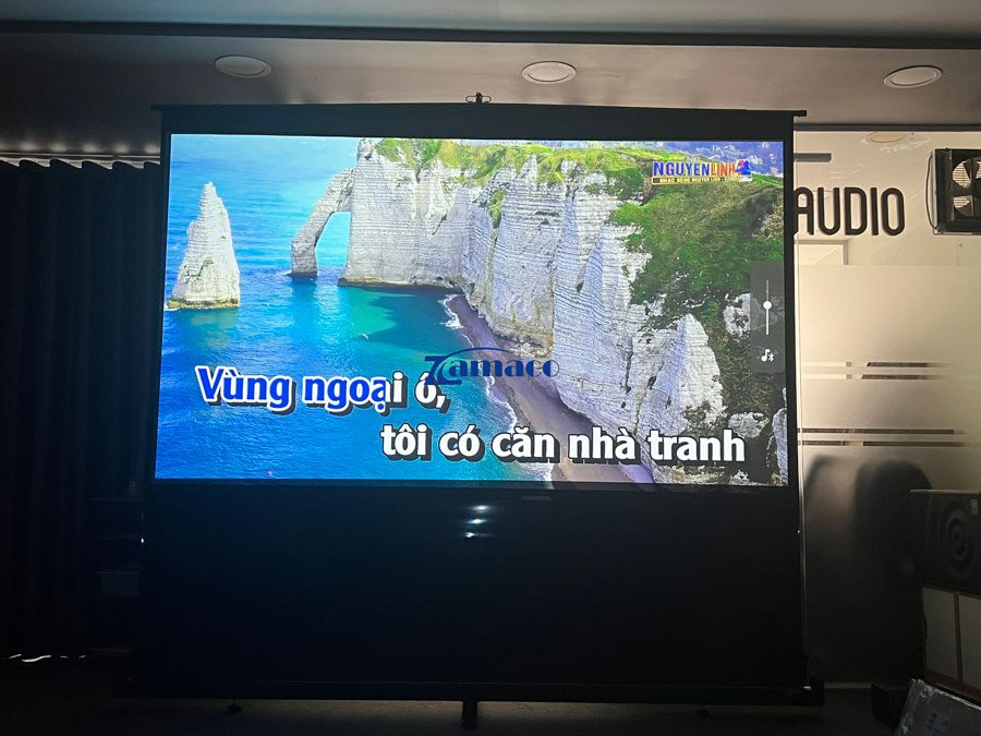 Màn chiếu để sàn Elite 120inch 16:9 di động cao cấp elite de san zamaco 14