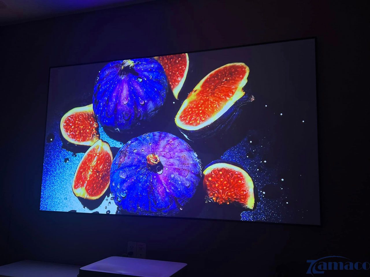 vava va lt 002 may chieu 4k sieu gan zamaco 1