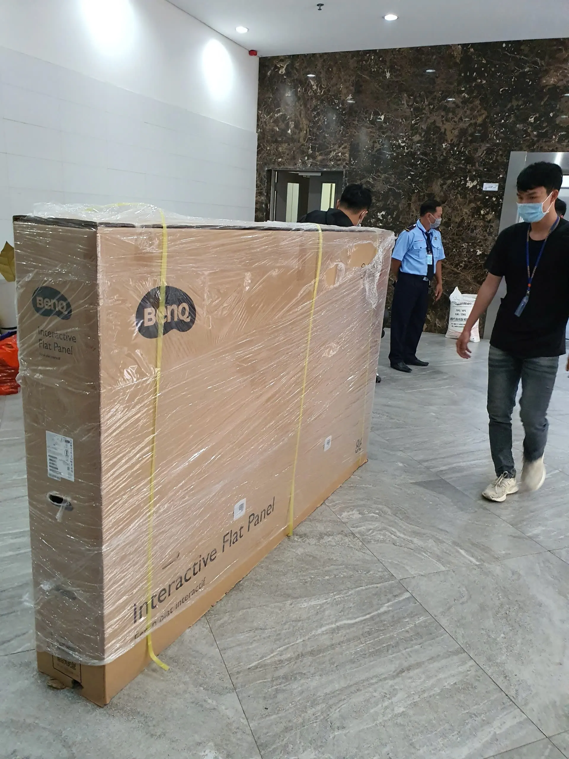 du an lap dat man hinh tuong tac benq rm8603a 1