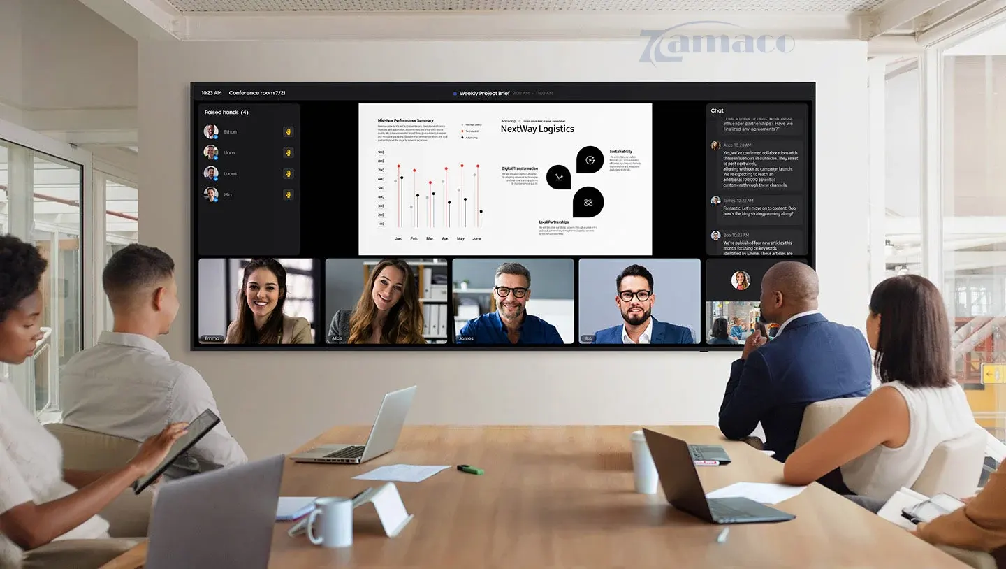 Màn hình tương tác thông minh Samsung QPD-5K 105″ LH105QPD5BGXZA Màn hình tương tác thông minh Samsung QPD-5K 105″ LH105QPD5BGXZA hiển thị cuộc họp trực tuyến trong phòng họp hiện đại, giúp chia sẻ nội dung và giao tiếp hiệu quả.