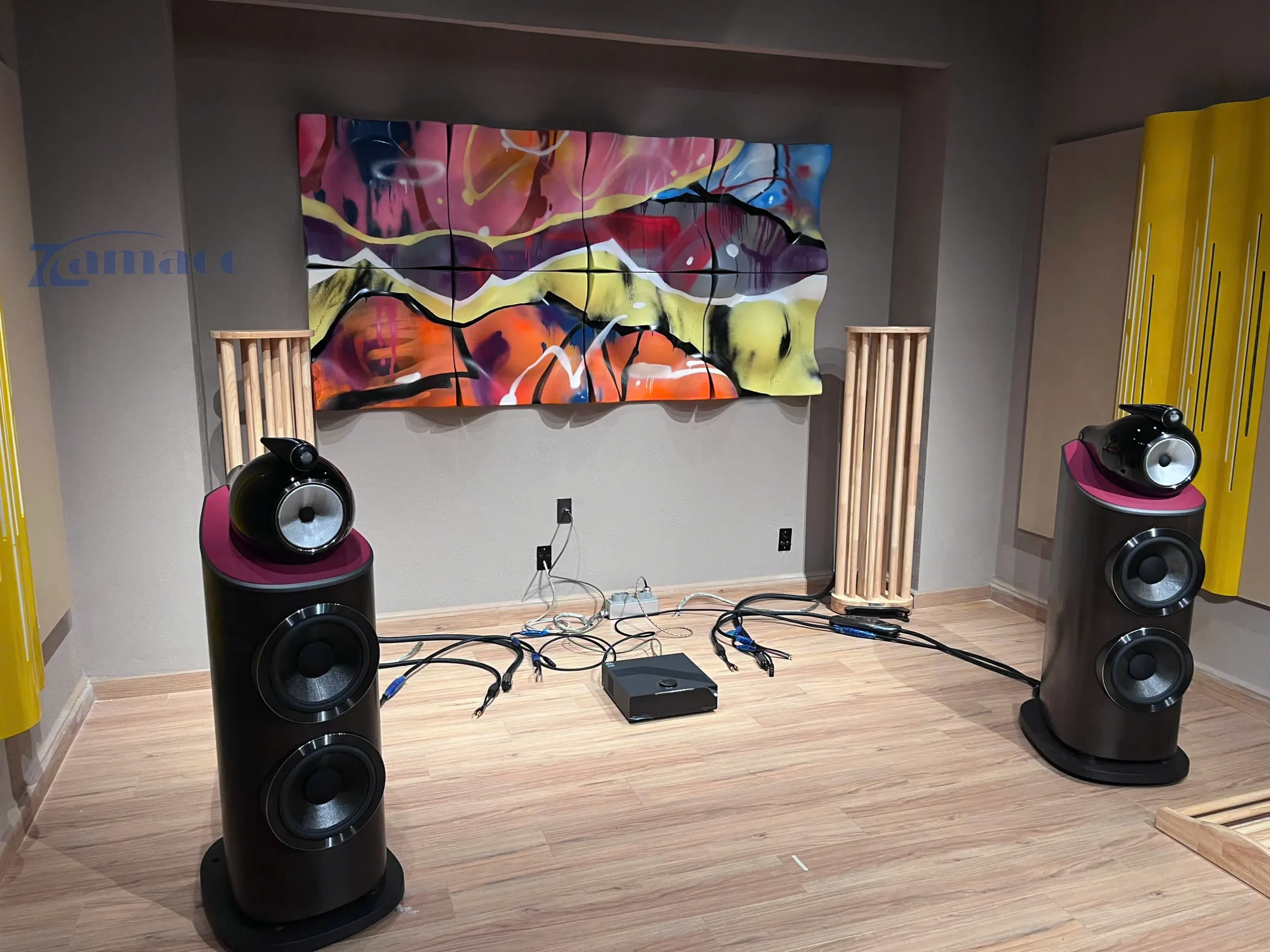 Không gian phòng trải nghiệm tại showroom âm thanh Đông Thành Hòa Phúc với hệ thống loa cao cấp và xử lý tiêu âm chuyên nghiệp