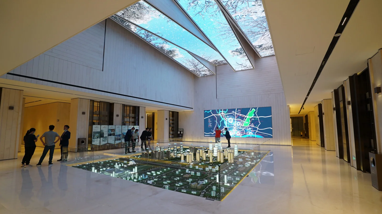 Màn hình LED Absen XL Series Micro LED flip-chip P1.53 / P1.86 tương phản 10.000:1 Màn hình LED Absen tại Guangzhou Baiyun Kaisa City Plaza