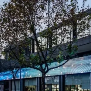 Màn hình LED lưới Unilumin Umesh O trên mặt dựng tòa nhà